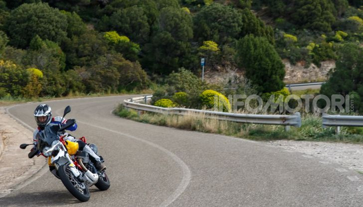 La Moto Guzzi V85TT piace e Mandello assume 18 giovani operai - Foto 112 di 116