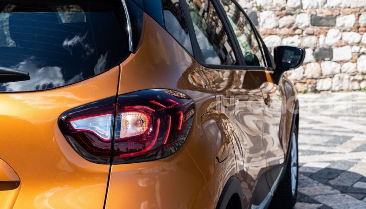 Nuova Renault Captur Sport Edition, primo contatto su strada e prestazioni - Foto 3 di 11