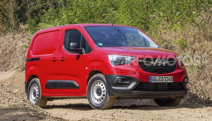 Veicoli Commerciali Opel, Mara Maionchi ambassador della gamma - Foto 3 di 10