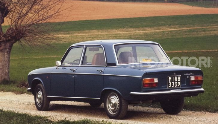 Peugeot ha celebrato sei modelli della sua storia  al salone Rétromobile di Parigi - Foto 5 di 13