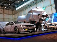 In viaggio verso Ginevra e nel futuro elettrificato con Peugeot