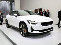 Polestar 2: caratteristiche, autonomia e prezzi del crossover elettrico