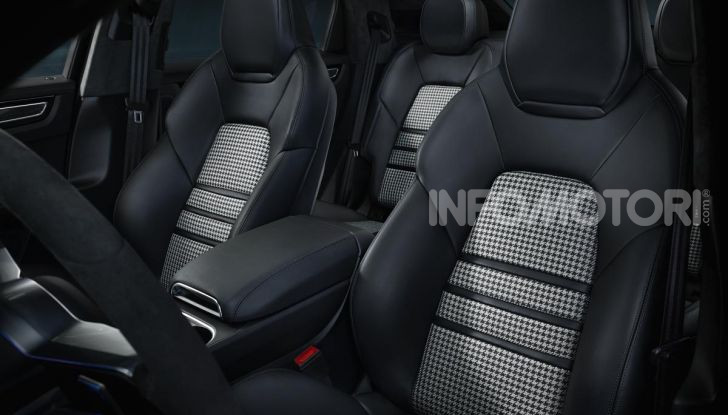 Porsche Cayenne Coupé Turbo 2019: più sportività per il SUV Premium - Foto 7 di 9