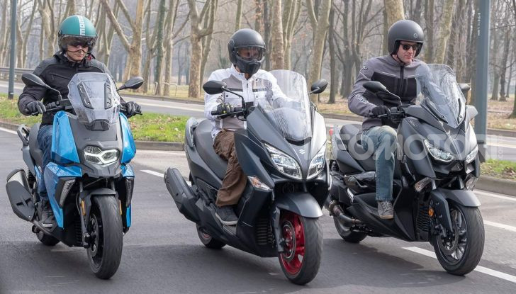 Comparativa scooter 400: Suzuki Burgman, Yamaha XMAX e BMW C400X - Foto 23 di 61