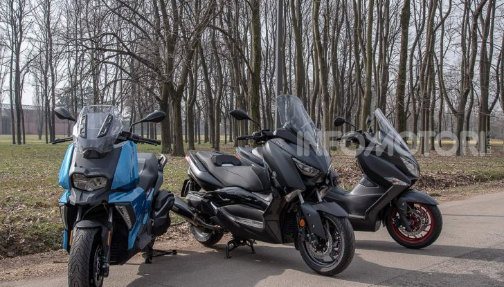 Comparativa scooter 400: Suzuki Burgman, Yamaha XMAX e BMW C400X - Foto 24 di 61