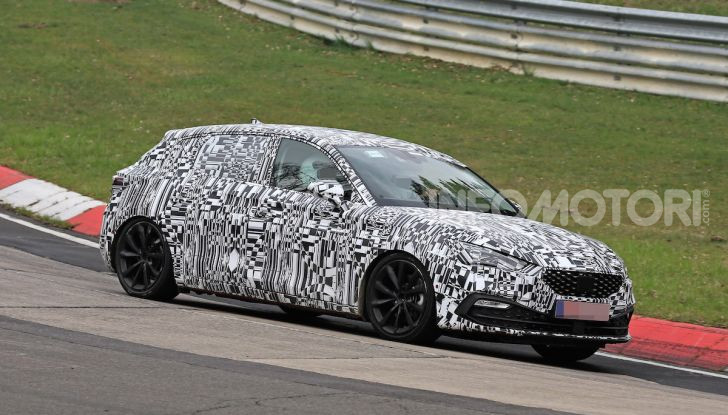 Nuova Seat Leon 2020, linee riviste e tecnologia ibrida - Foto 3 di 31