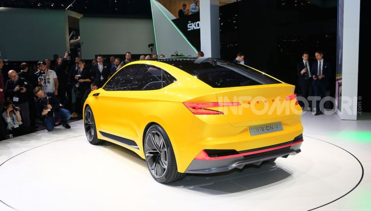 Skoda Vision iV: a Ginevra arriva l’auto elettrica del futuro - Foto 3 di 35