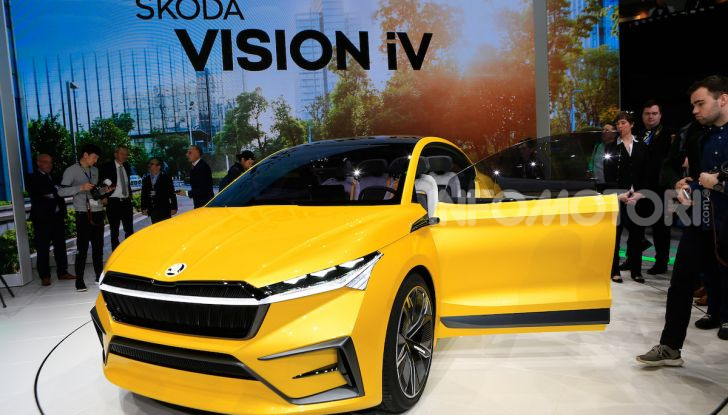 Skoda Vision iV: a Ginevra arriva l’auto elettrica del futuro - Foto 27 di 35