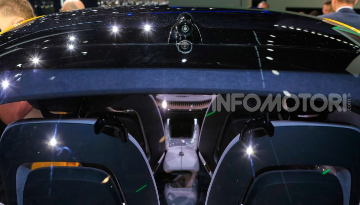 Skoda Vision iV: a Ginevra arriva l’auto elettrica del futuro - Foto 33 di 35