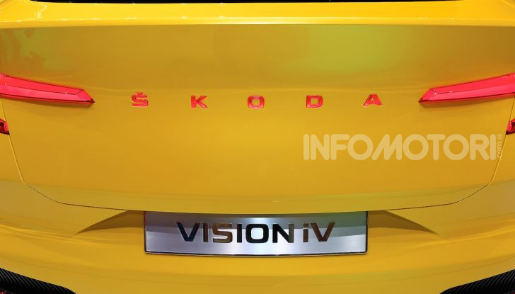 Skoda Vision iV: a Ginevra arriva l’auto elettrica del futuro - Foto 34 di 35
