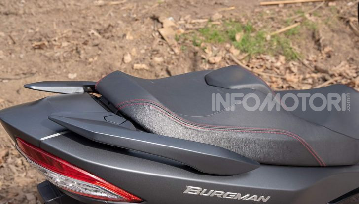 Comparativa scooter 400: Suzuki Burgman, Yamaha XMAX e BMW C400X - Foto 44 di 61