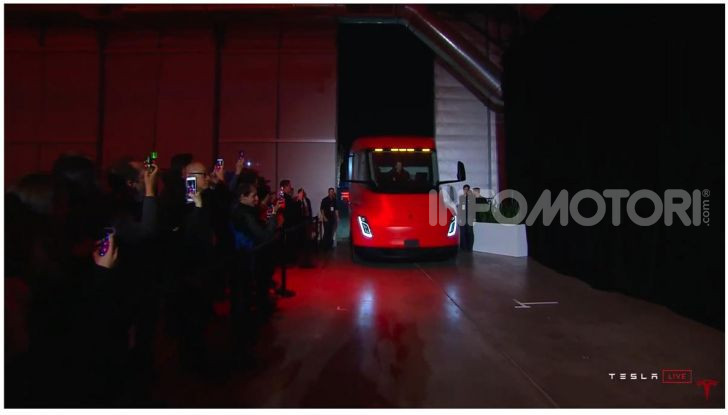Tesla Model Y: nel 2020 arriva il SUV elettrico a prezzi popolari - Foto 14 di 33