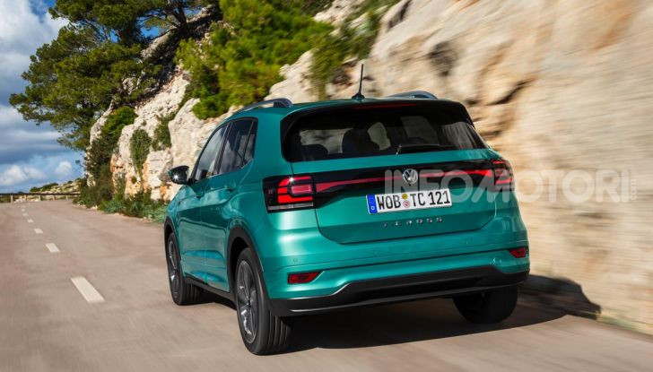 [VIDEO] Prova Volkswagen T-Cross: il crossover comodo per far viaggiare il mercato - Foto 18 di 35