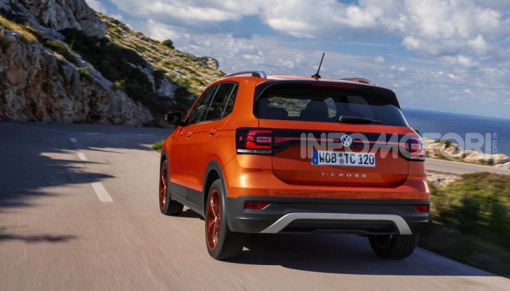 [VIDEO] Prova Volkswagen T-Cross: il crossover comodo per far viaggiare il mercato - Foto 12 di 35
