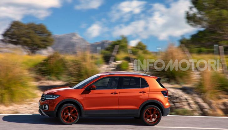 [VIDEO] Prova Volkswagen T-Cross: il crossover comodo per far viaggiare il mercato - Foto 28 di 35