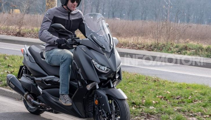 Comparativa scooter 400: Suzuki Burgman, Yamaha XMAX e BMW C400X - Foto 61 di 61