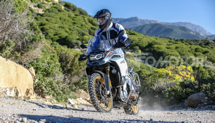 BMW F850 GS Adventure: prezzo, prova e caratteristiche del modello 2019 - Foto 32 di 74