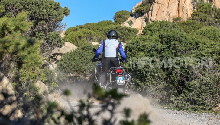 BMW F850 GS Adventure: prezzo, prova e caratteristiche del modello 2019 - Foto 35 di 74