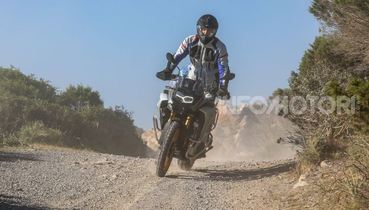 BMW F850 GS Adventure: prezzo, prova e caratteristiche del modello 2019 - Foto 48 di 74
