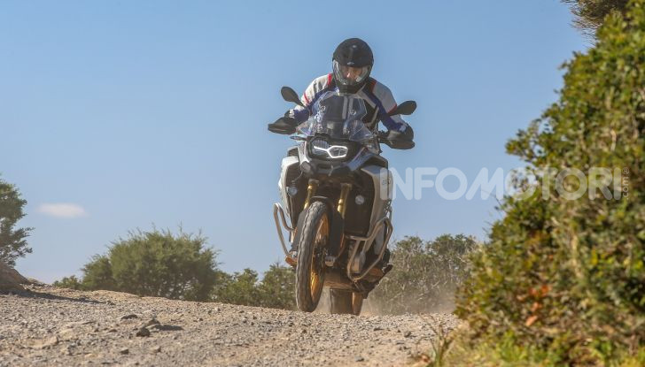 BMW F850 GS Adventure: prezzo, prova e caratteristiche del modello 2019 - Foto 54 di 74