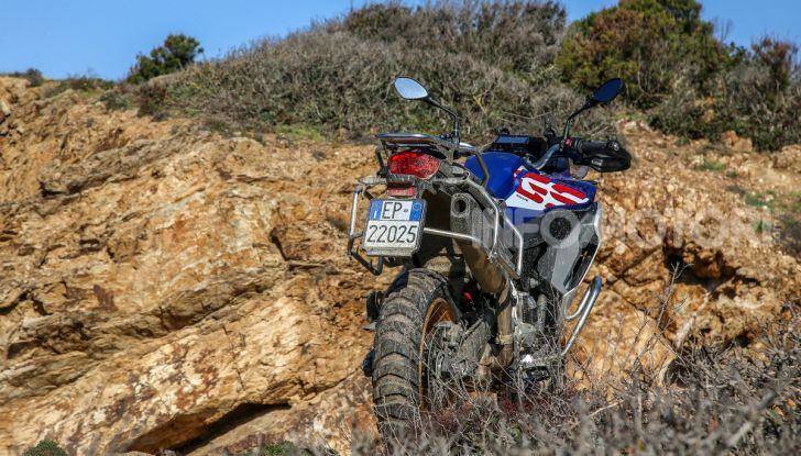 BMW F850 GS Adventure: prezzo, prova e caratteristiche del modello 2019 - Foto 11 di 74
