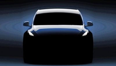 Tesla Model Y prezzi, prestazioni e caratteristiche