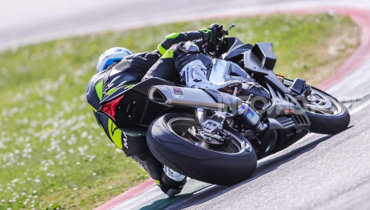 Aprilia RSV4 X che successo: già sold out tutti i modelli messi in vendita - Foto 24 di 65