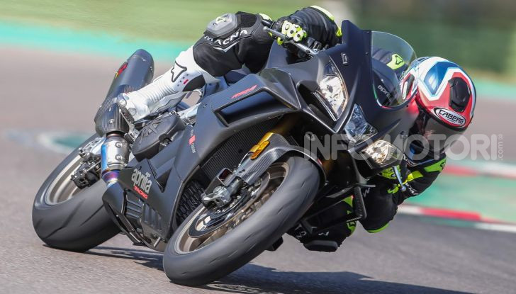 Aprilia RSV4 X che successo: già sold out tutti i modelli messi in vendita - Foto 33 di 65