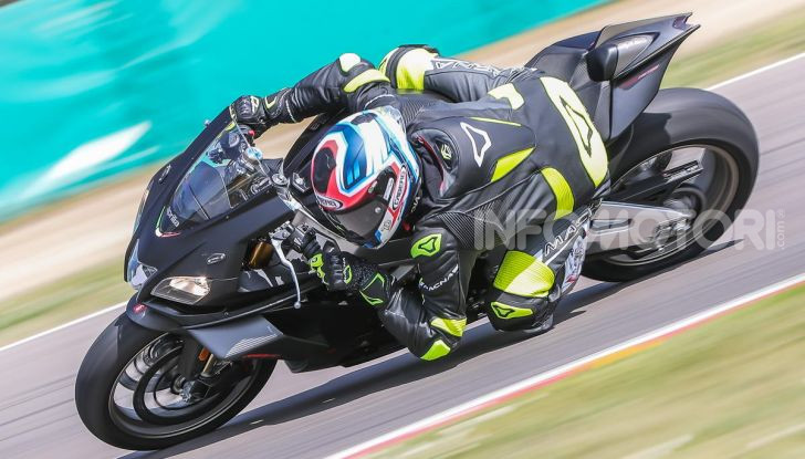 Aprilia RSV4 X che successo: già sold out tutti i modelli messi in vendita - Foto 38 di 65