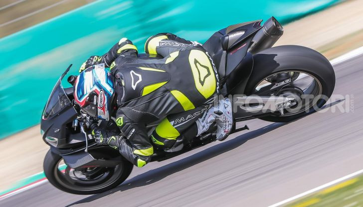 Aprilia RSV4 X che successo: già sold out tutti i modelli messi in vendita - Foto 39 di 65