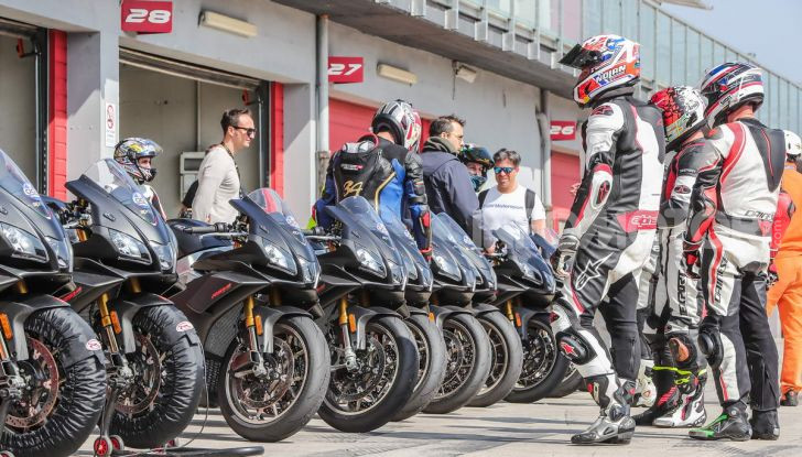 Aprilia RSV4 X che successo: già sold out tutti i modelli messi in vendita - Foto 62 di 65