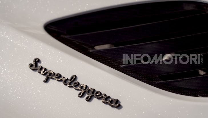 Aston Martin DBS Superleggera: arriva la versione Volante - Foto 6 di 12