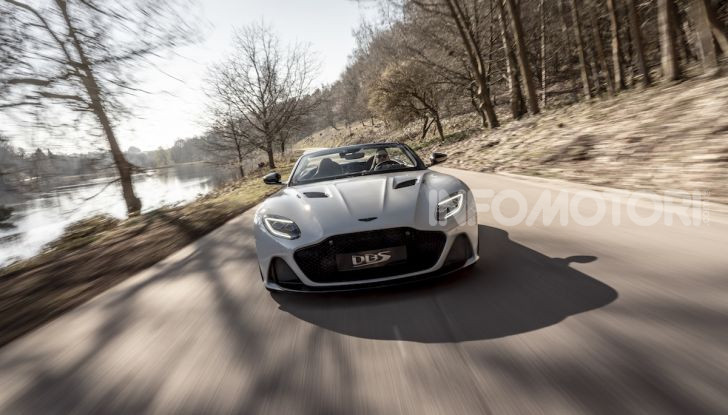 Aston Martin DBS Superleggera: arriva la versione Volante - Foto 9 di 12