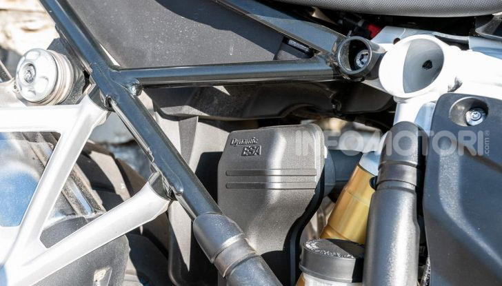 Prova BMW R 1250 GS 2019: la regina è ancora più nuova con lo ShiftCam - Foto 9 di 48