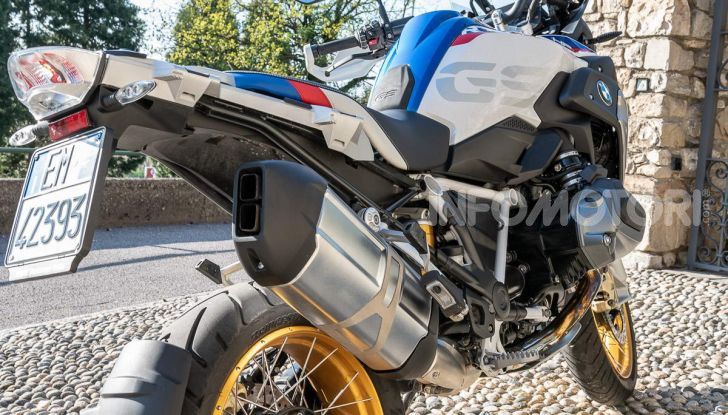 Prova BMW R 1250 GS 2019: la regina è ancora più nuova con lo ShiftCam - Foto 18 di 48