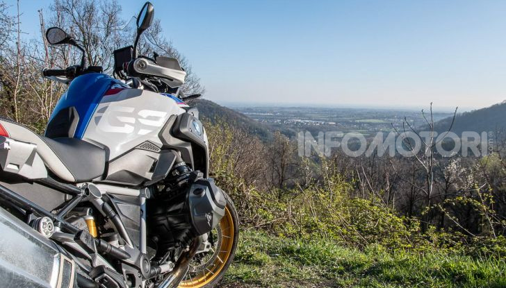 Prova BMW R 1250 GS 2019: la regina è ancora più nuova con lo ShiftCam - Foto 24 di 48