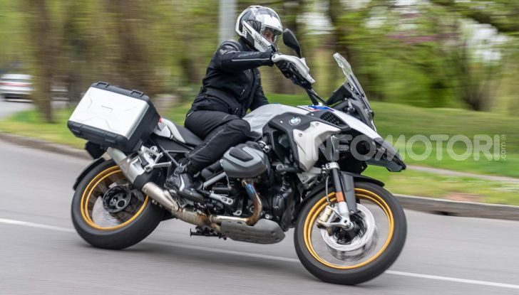 Prova BMW R 1250 GS 2019: la regina è ancora più nuova con lo ShiftCam - Foto 29 di 48
