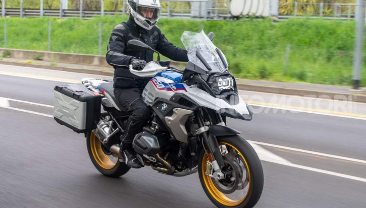 Prova BMW R 1250 GS 2019: la regina è ancora più nuova con lo ShiftCam - Foto 35 di 48