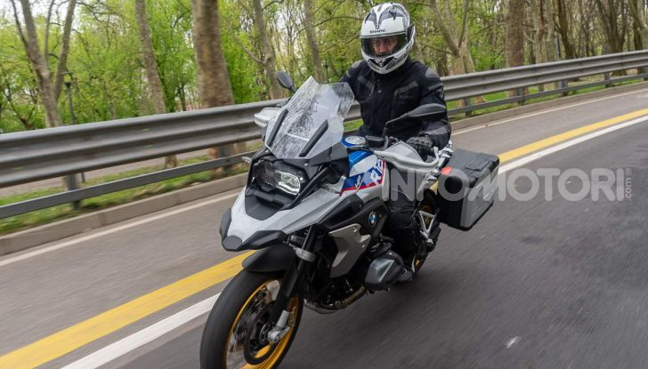 Prova BMW R 1250 GS 2019: la regina è ancora più nuova con lo ShiftCam - Foto 42 di 48