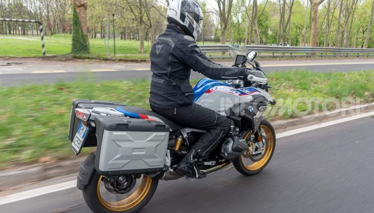 Prova BMW R 1250 GS 2019: la regina è ancora più nuova con lo ShiftCam - Foto 43 di 48