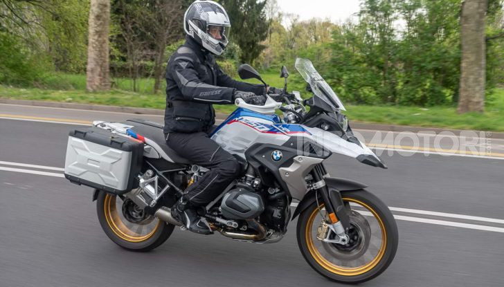 Prova BMW R 1250 GS 2019: la regina è ancora più nuova con lo ShiftCam - Foto 46 di 48