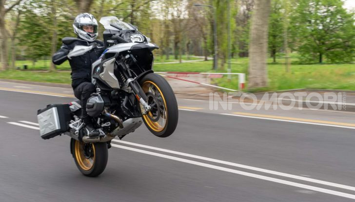 Prova BMW R 1250 GS 2019: la regina è ancora più nuova con lo ShiftCam - Foto 48 di 48