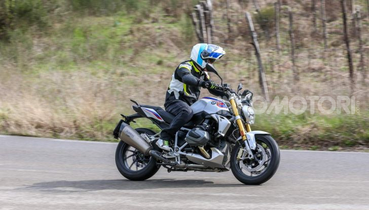 [VIDEO] Prova BMW R 1250 R 2019: la ShiftCam arriva anche sulla Naked! - Foto 11 di 45