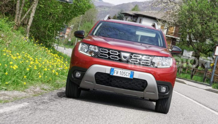 Prova video Dacia Duster Techroad: il SUV low cost “speciale” - Foto 4 di 61