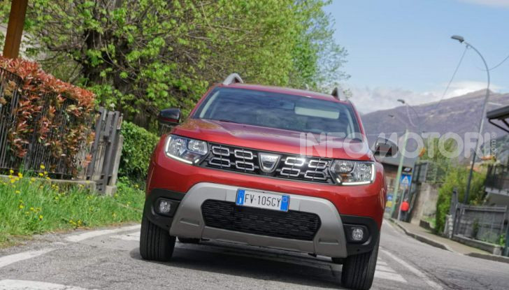 Prova video Dacia Duster Techroad: il SUV low cost “speciale” - Foto 12 di 61