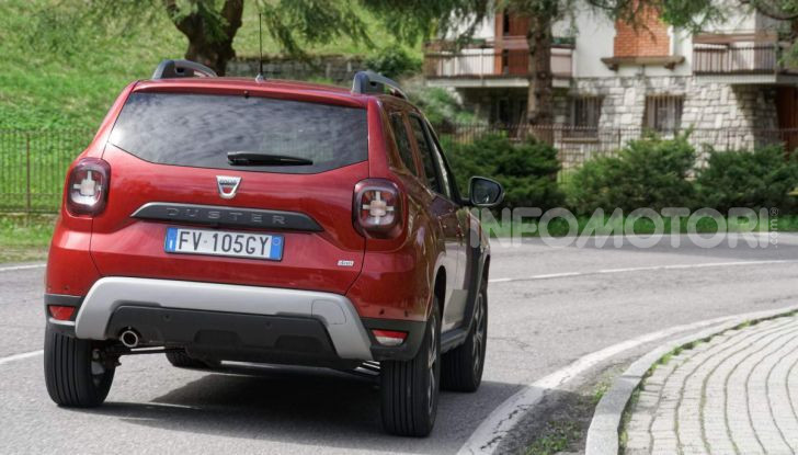 Prova video Dacia Duster Techroad: il SUV low cost “speciale” - Foto 18 di 61