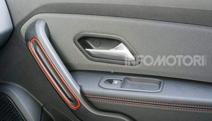 Prova video Dacia Duster Techroad: il SUV low cost “speciale” - Foto 57 di 61