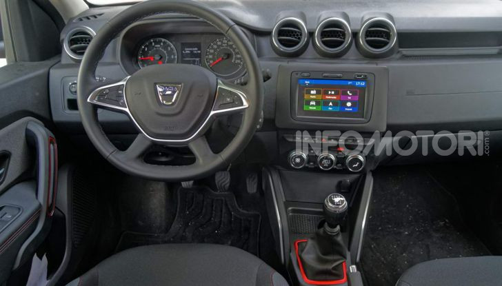 Dacia Duster Techroad interni