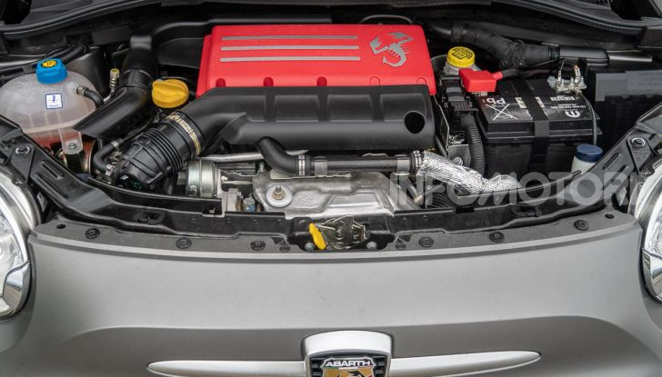 [VIDEO] Prova Abarth 595 Turismo: potenza e stile per la piccola sportiva italiana - Foto 12 di 41
