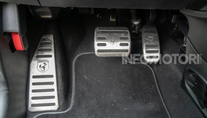 [VIDEO] Prova Abarth 595 Turismo: potenza e stile per la piccola sportiva italiana - Foto 15 di 41